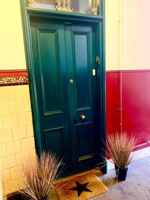 Anchored Homely In Historic Centre Apartment Paisley